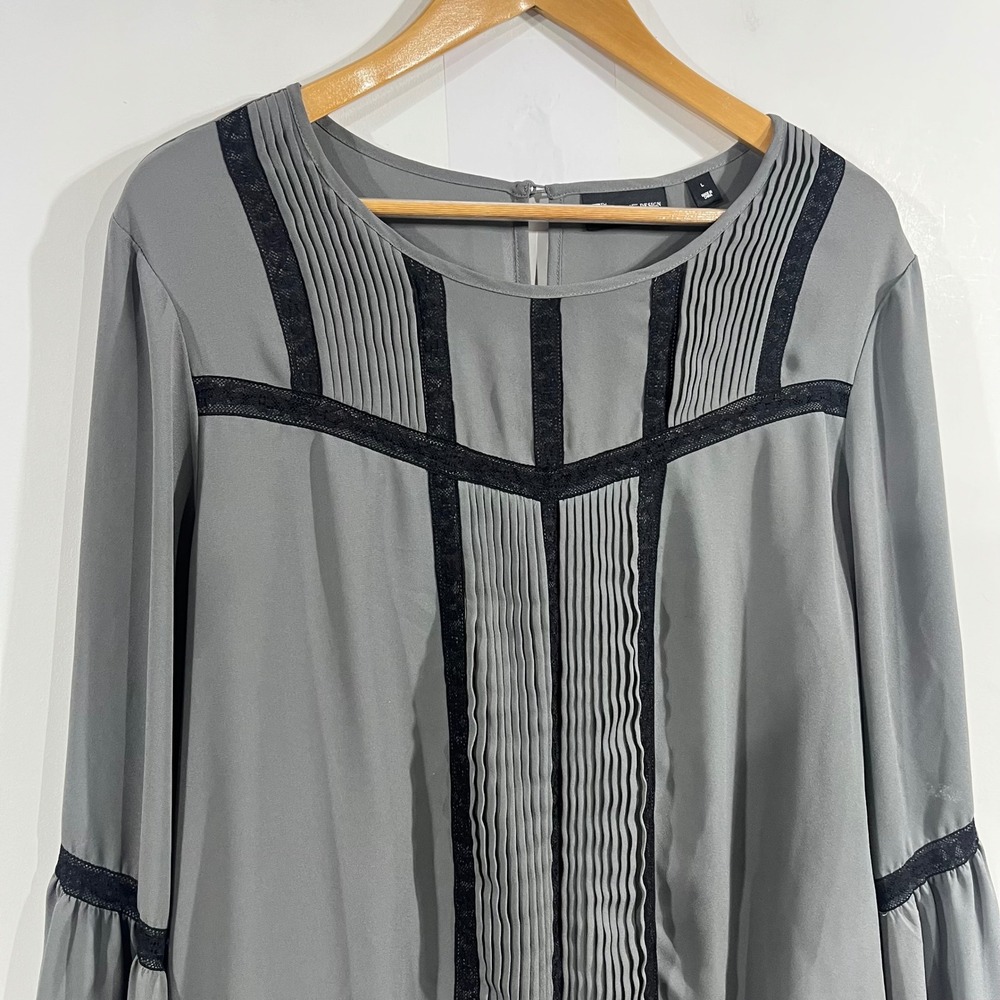 NY&Co Renfair Retro Boho Victorian Lace Pintuck Bell Sleeve Top Womens Large - Picture 2 of 10